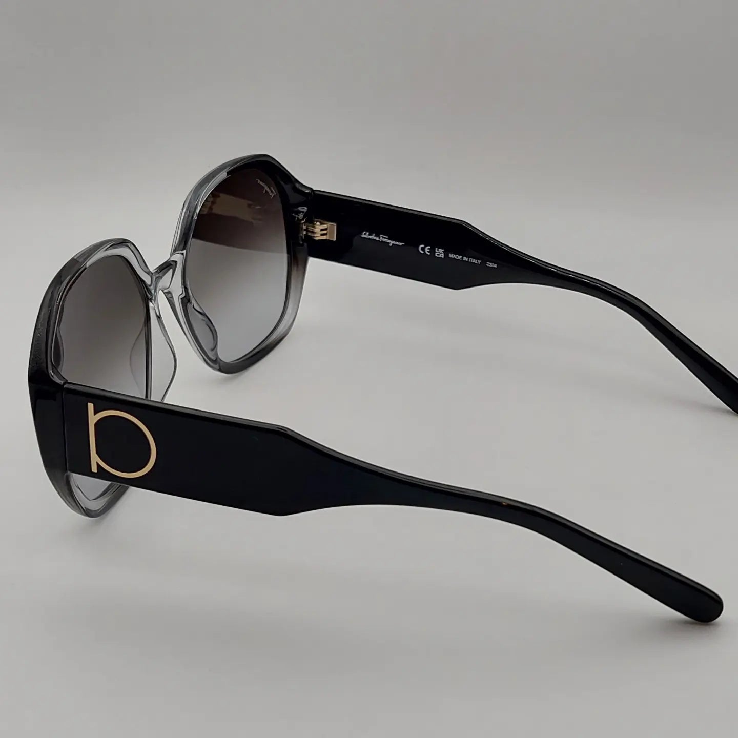Salvatore Ferragamo SF943S (007) – Γυναικεία Κομψότητα με Ιταλική Υπογραφή & Gradient Φακούς