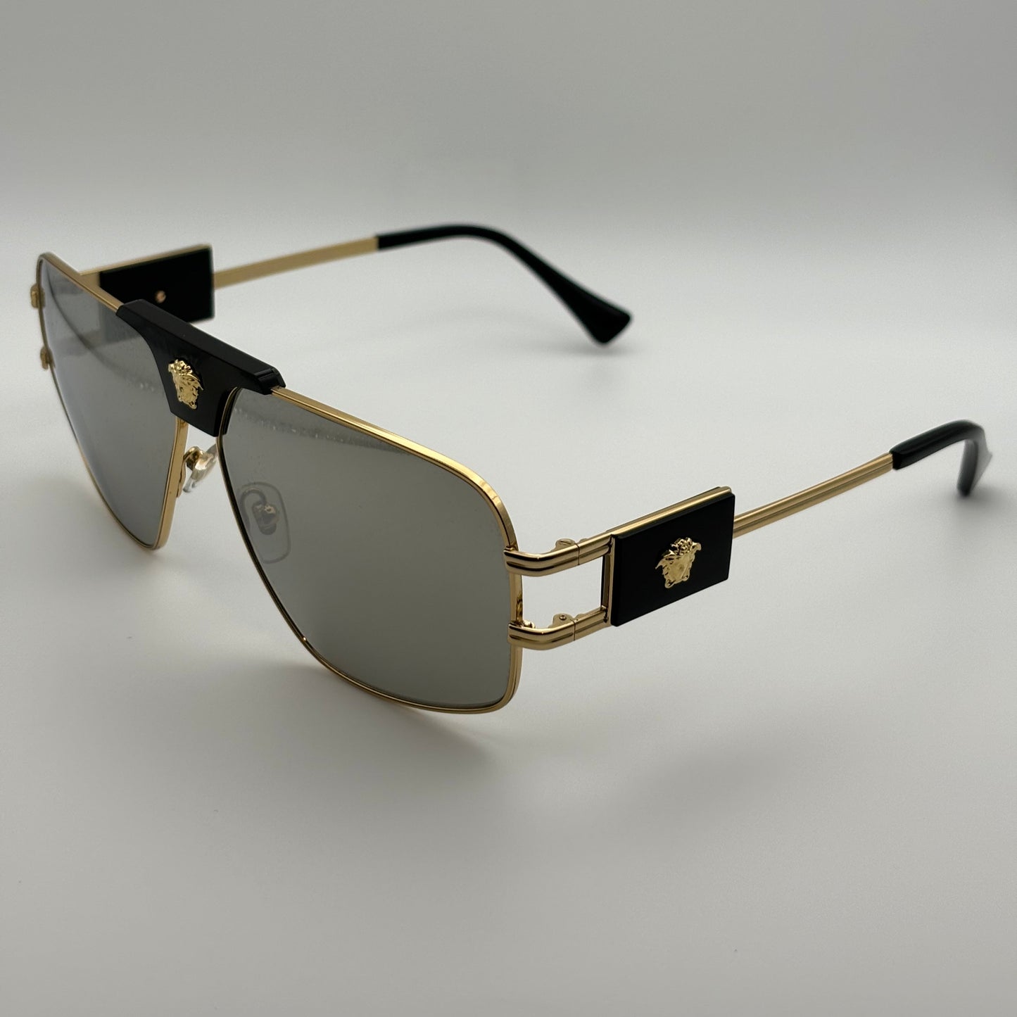 Versace VE2251 Aviator Special Edition – Unisex Πολυτέλεια με Ιταλική Υπογραφή σε Χρυσό Μεταλλικό / Γκρι Καθρέφτη