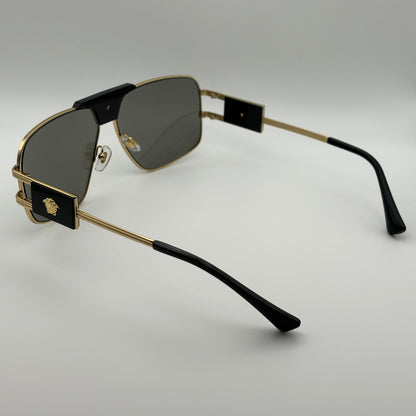 Versace VE2251 Aviator Special Edition – Unisex Πολυτέλεια με Ιταλική Υπογραφή σε Χρυσό Μεταλλικό / Γκρι Καθρέφτη